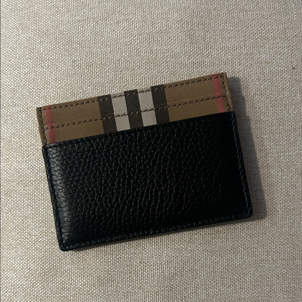 Burberry Black and Tan Card Holder - Picture 5 of 6